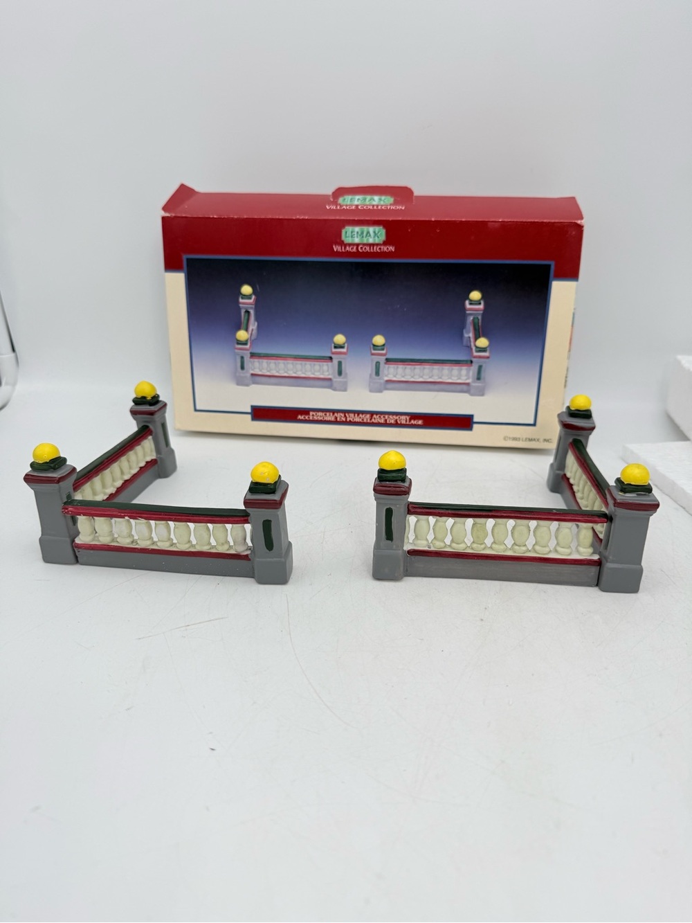 LEMAX Christmas village collection porcelain Fence Accessory - Gray & Yellow